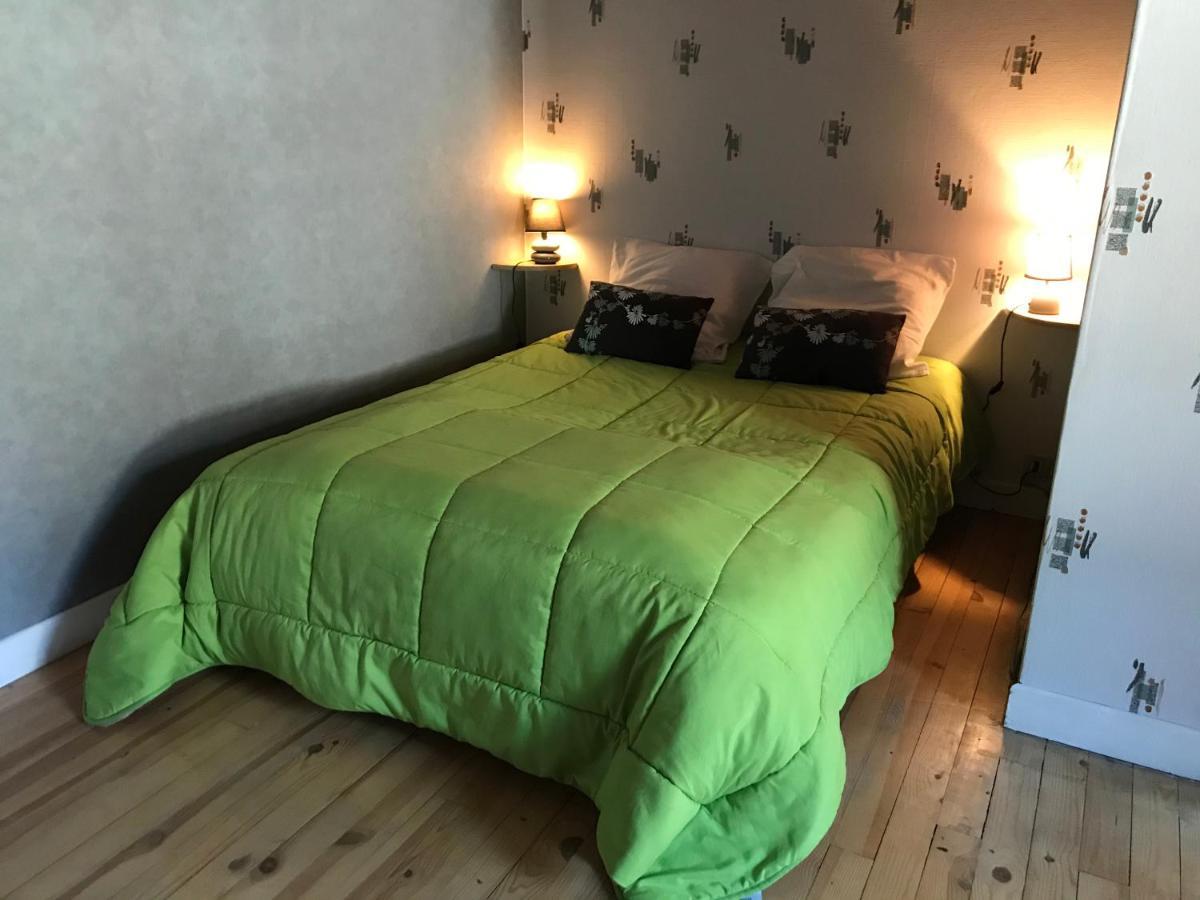 Gite Chez Regine Marcenat  Екстер'єр фото