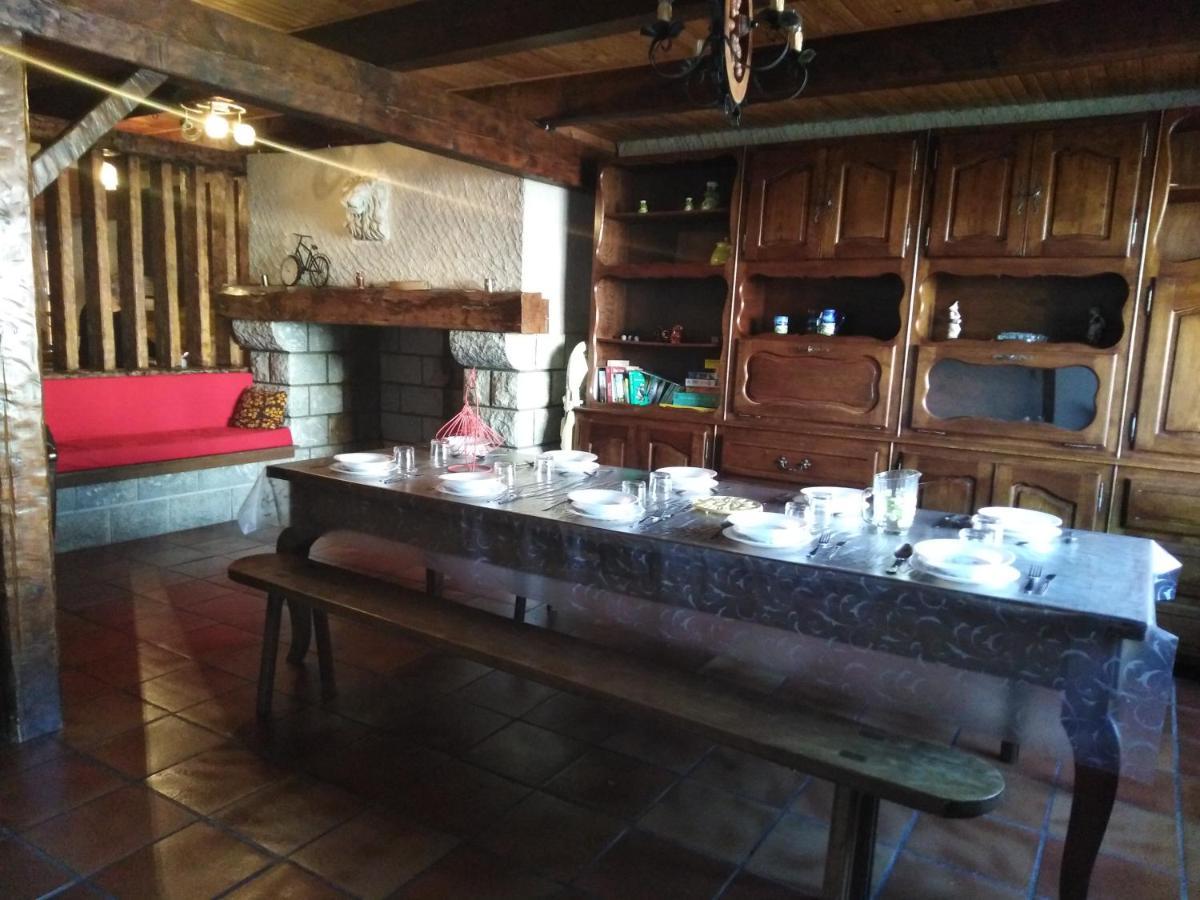 Gite Chez Regine Marcenat  Екстер'єр фото